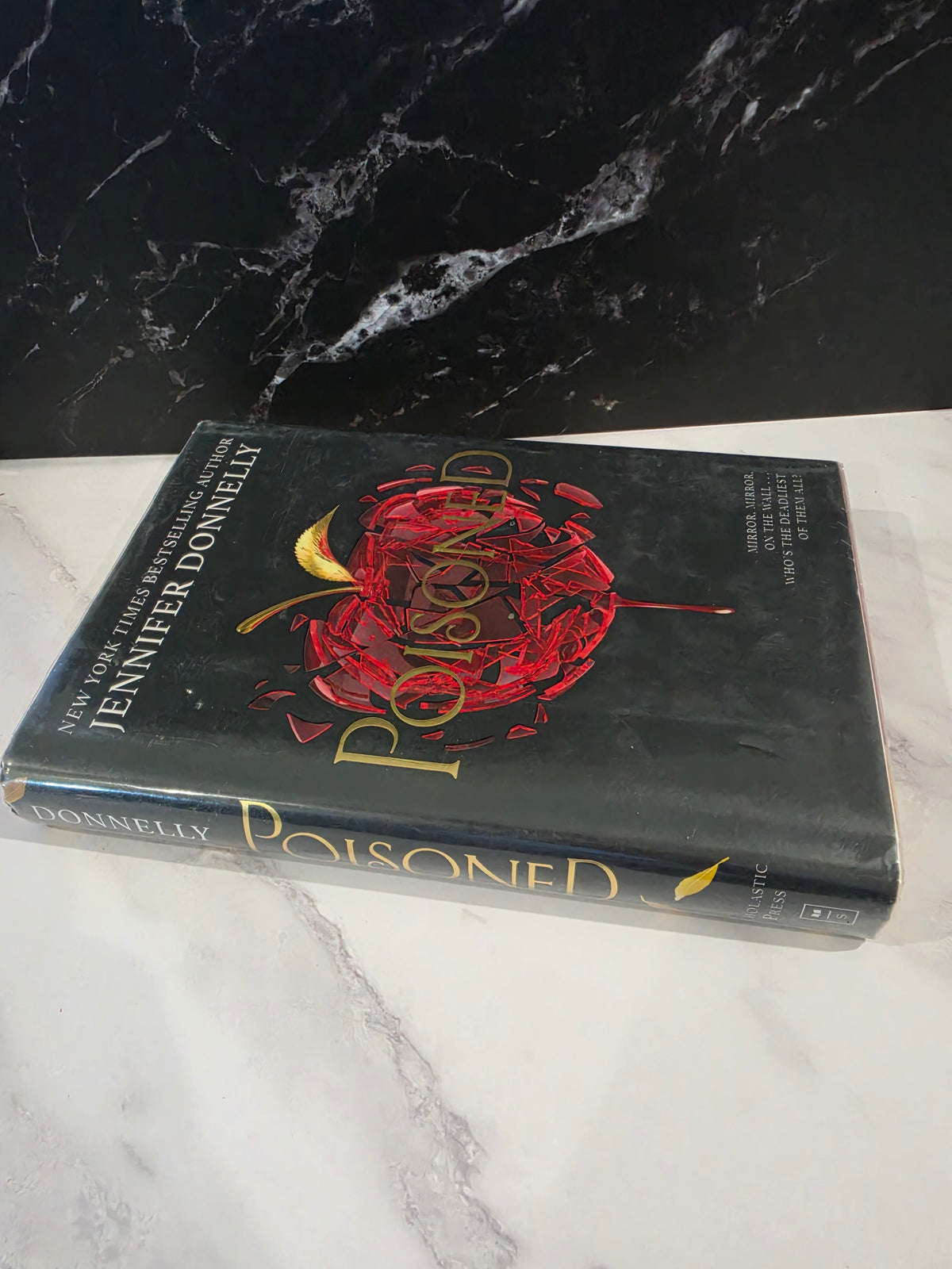 Jennifer Donnelly - Poisoned
