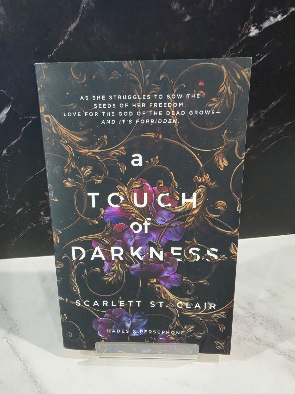 Scarlett St. Clair - A Touch of Darkness