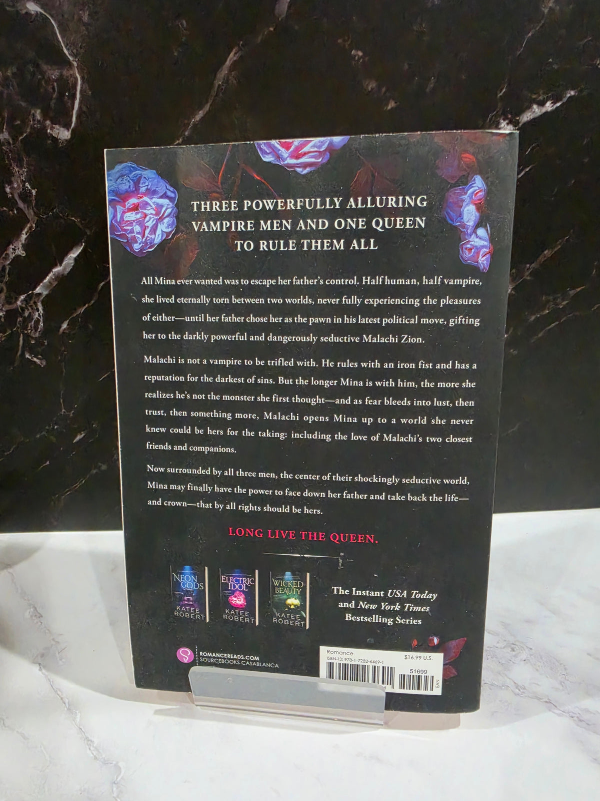 Court of the Vampire Queen - Katee Robert