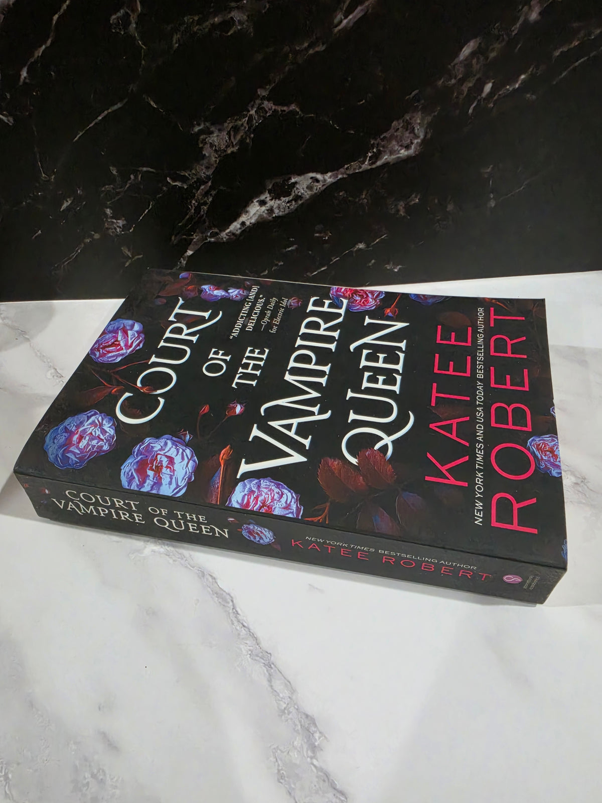 Court of the Vampire Queen - Katee Robert