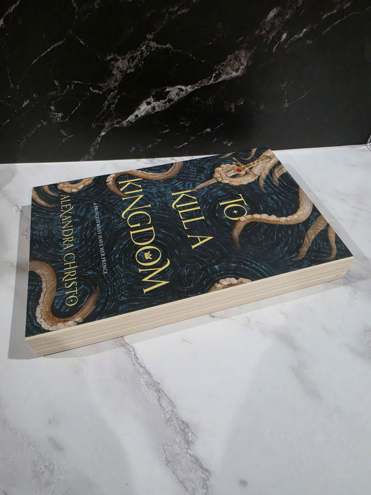 To Kill a Kingdom - Alexandra Christo