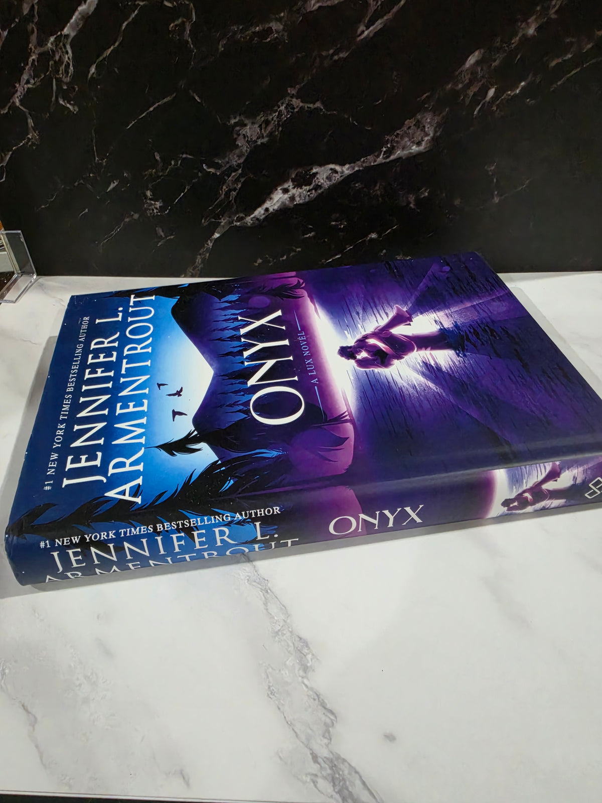 Jennifer L. Armentrout - Onyx