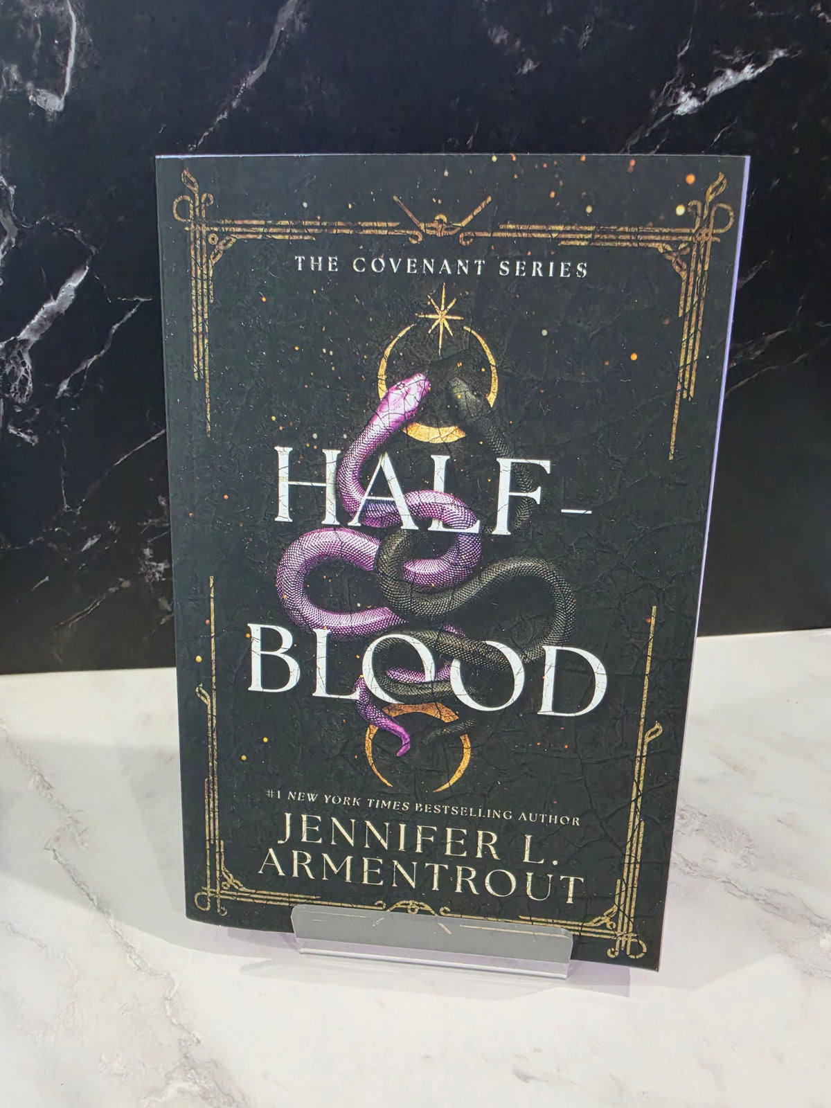 Jennifer L. Armentrout - Half-Blood