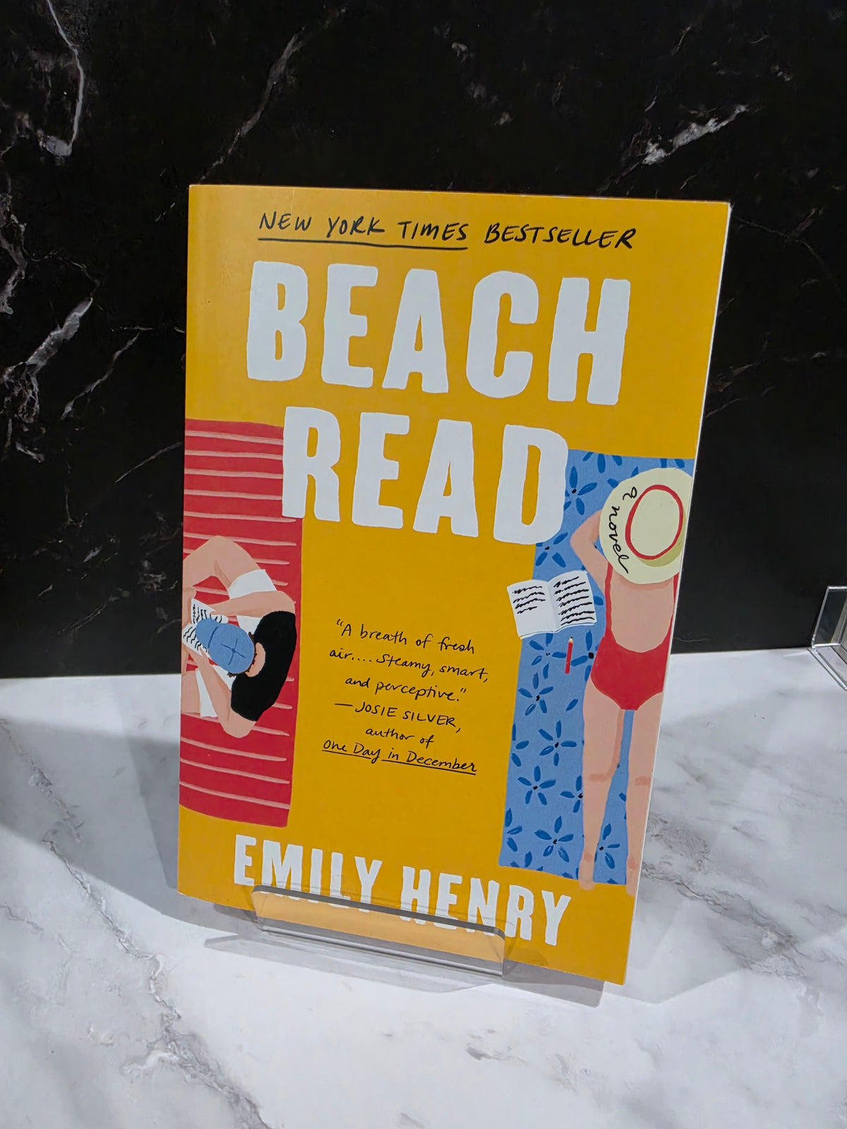 Emily Henry - Beach Read