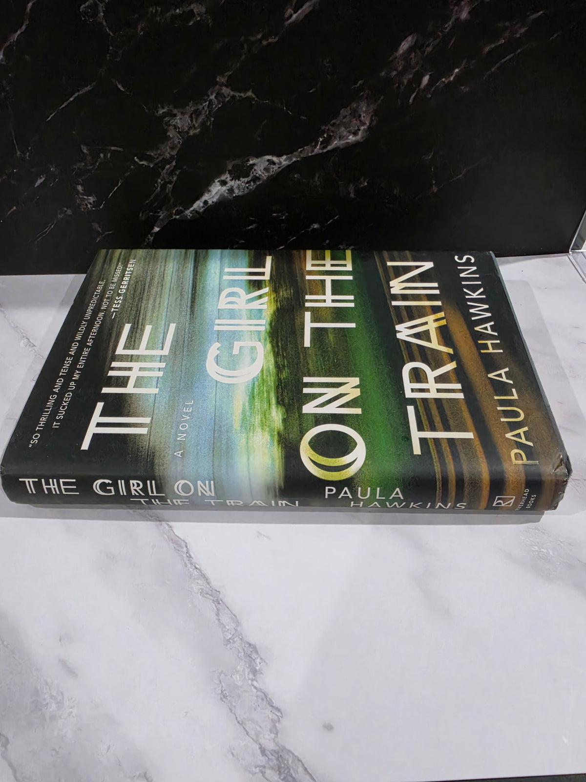 Paula Hawkins - The Girl on the Train